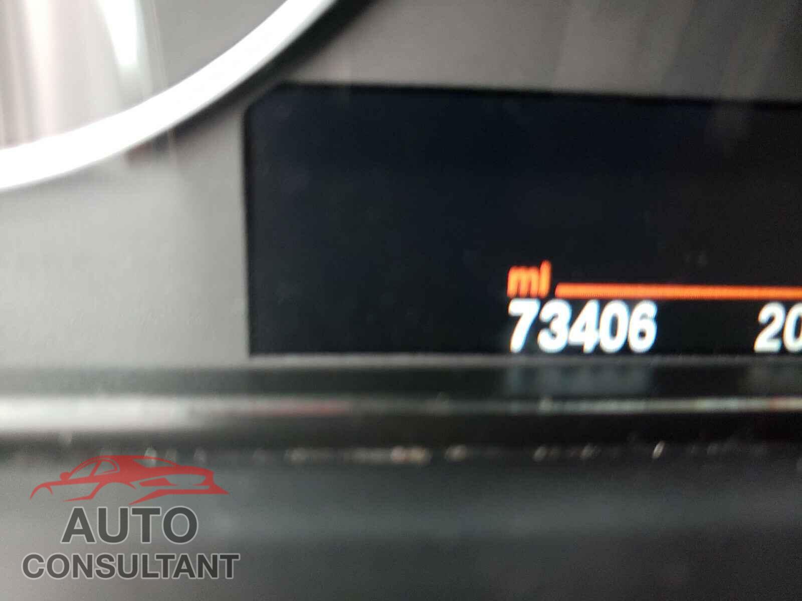 BMW 3 SERIES 2016 - WBA8E9G57GNU28457