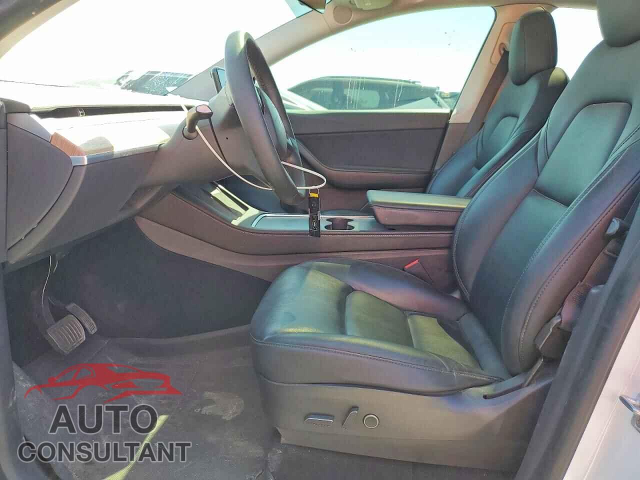 TESLA MODEL Y 2022 - 7SAYGDEE2NF413284