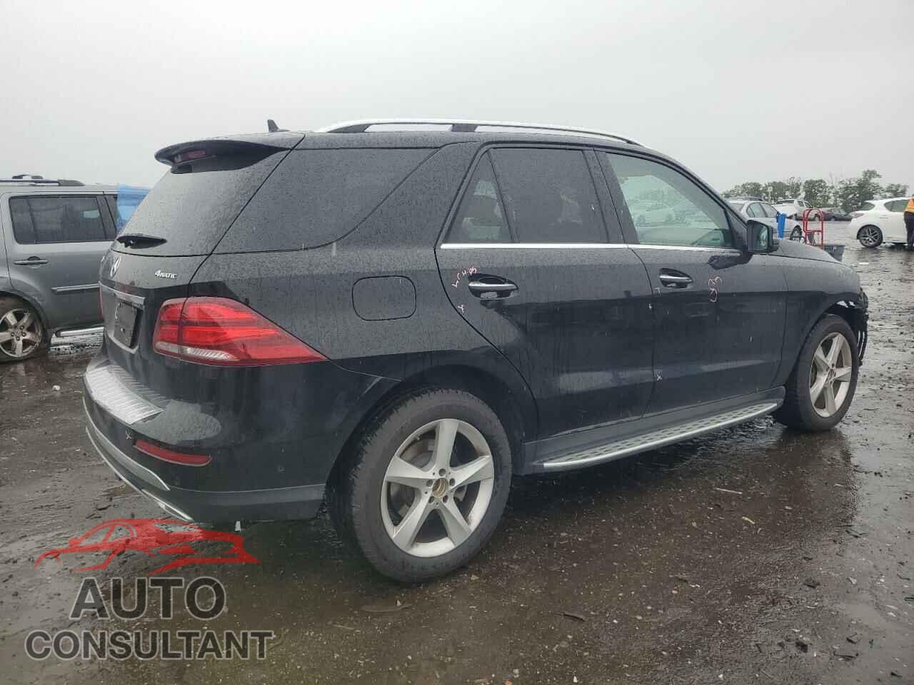 MERCEDES-BENZ GLE-CLASS 2018 - 4JGDA5HB4JB016107