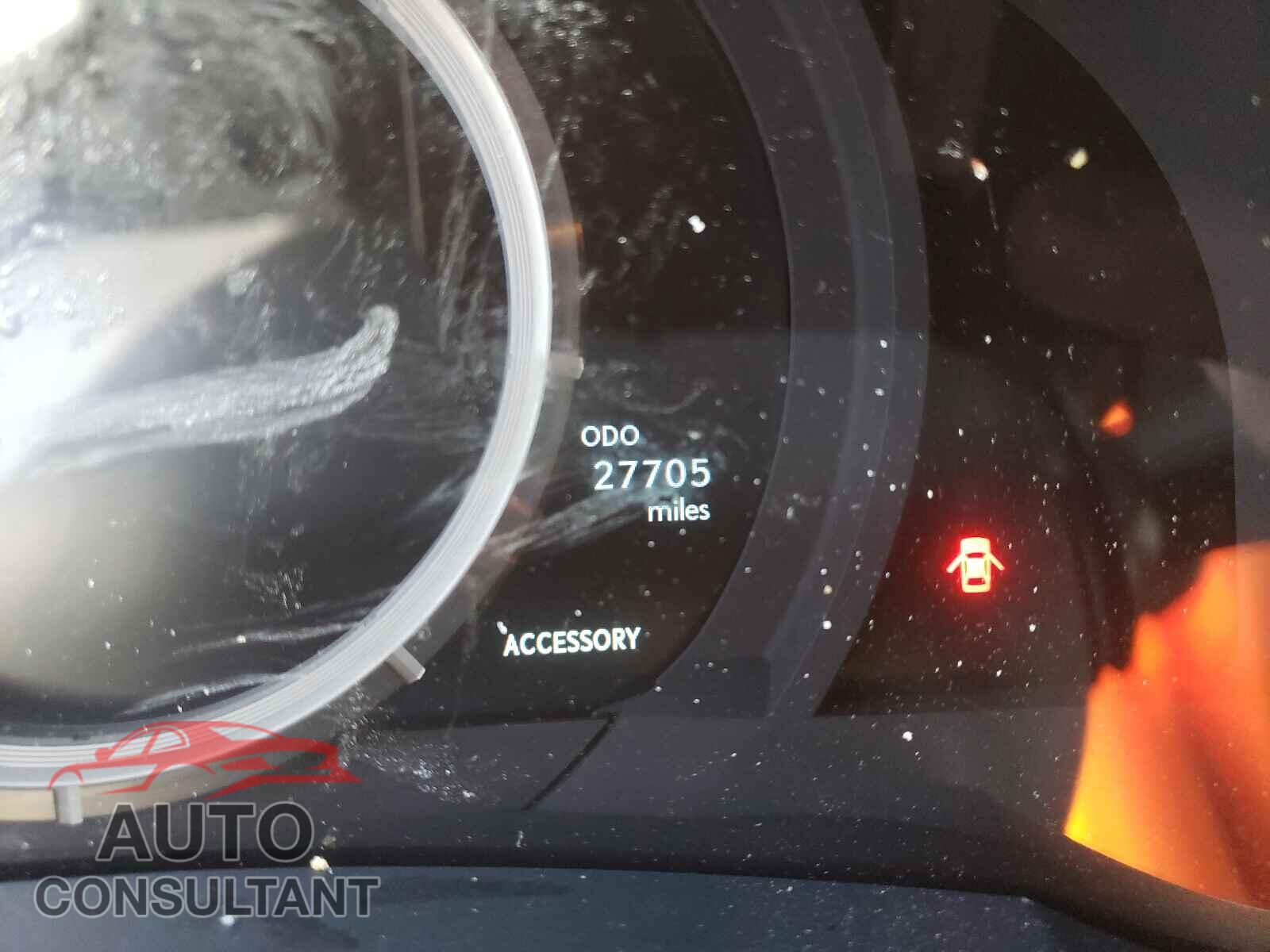 LEXUS IS 2018 - JTHBA1D20J5074500