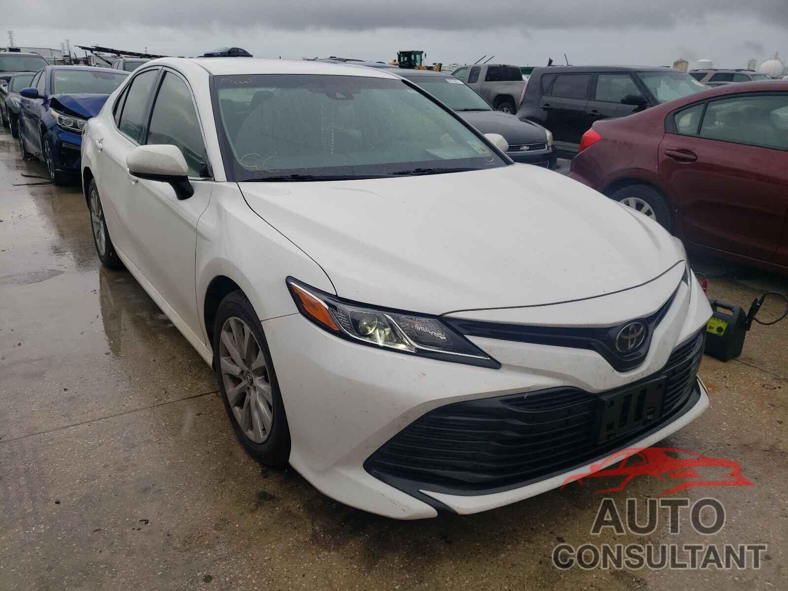 TOYOTA CAMRY 2018 - JTNB11HK5J3009001