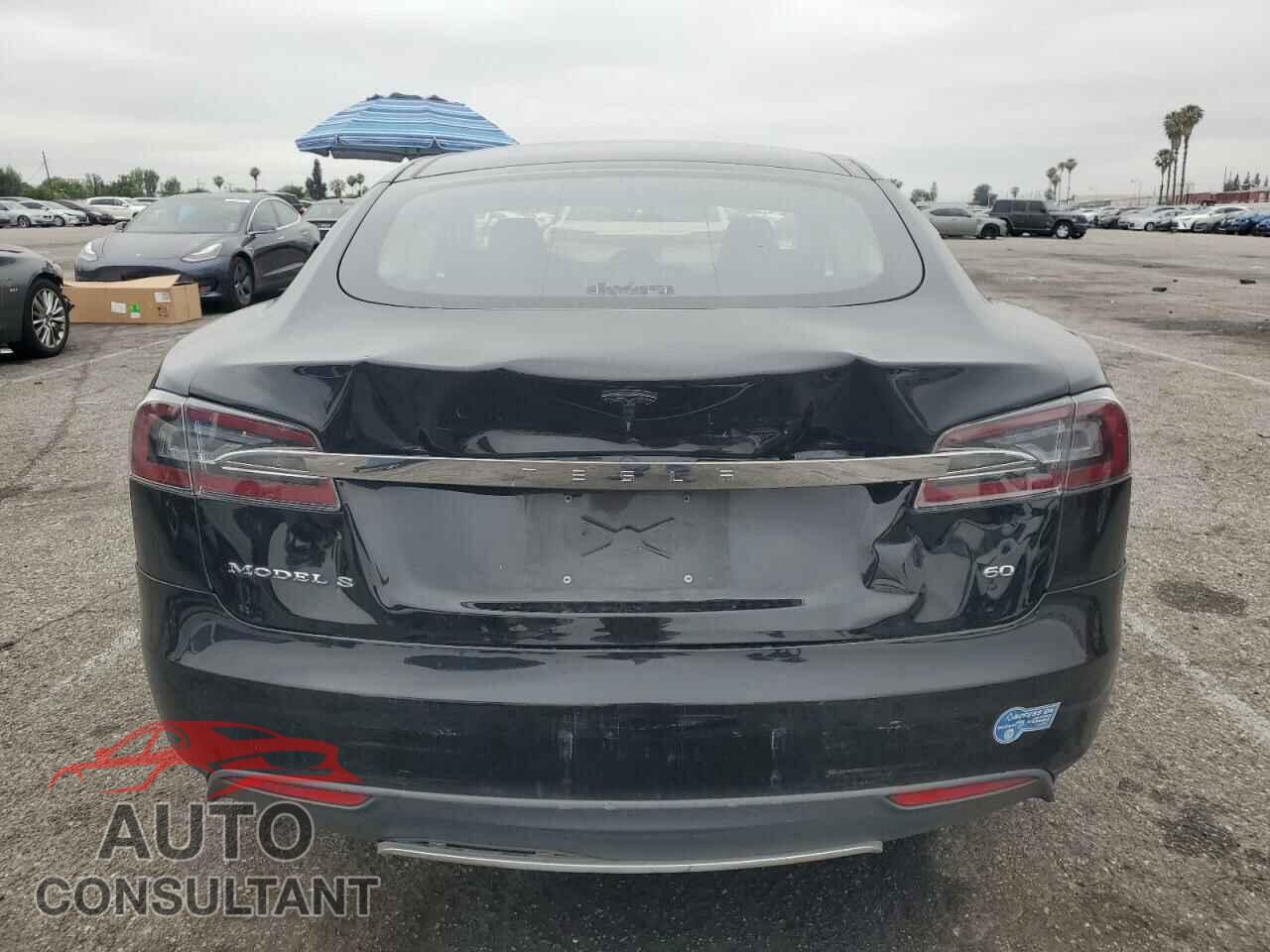 TESLA MODEL S 2013 - 5YJSA1BG1DFP12644