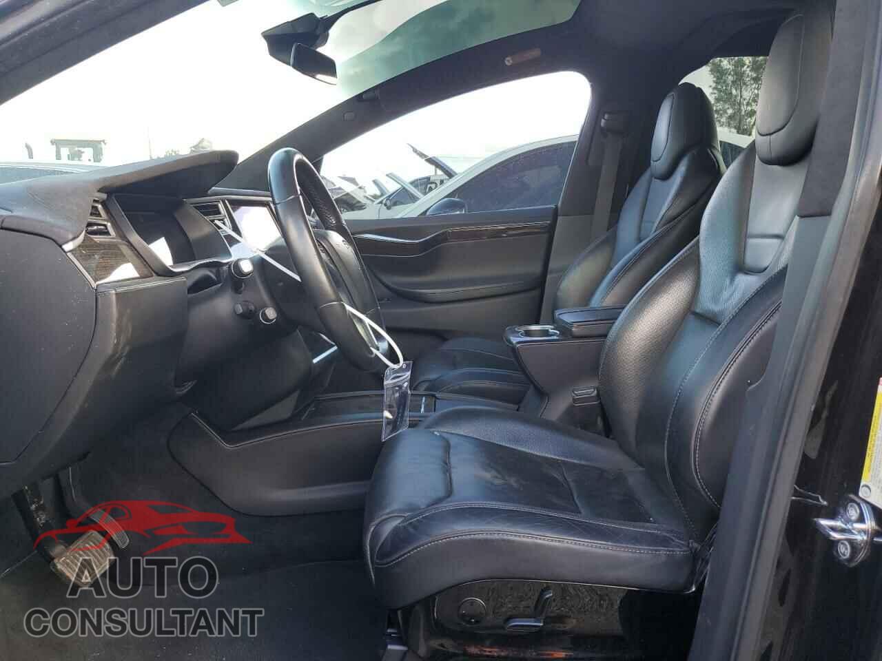 TESLA MODEL X 2016 - 5YJXCAE27GF017959