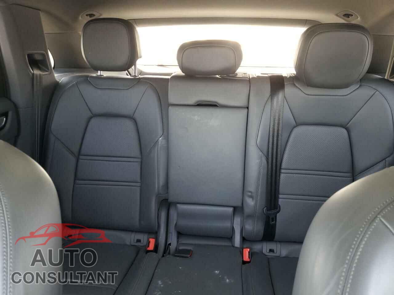 PORSCHE CAYENNE 2019 - WP1AA2AY1KDA16669