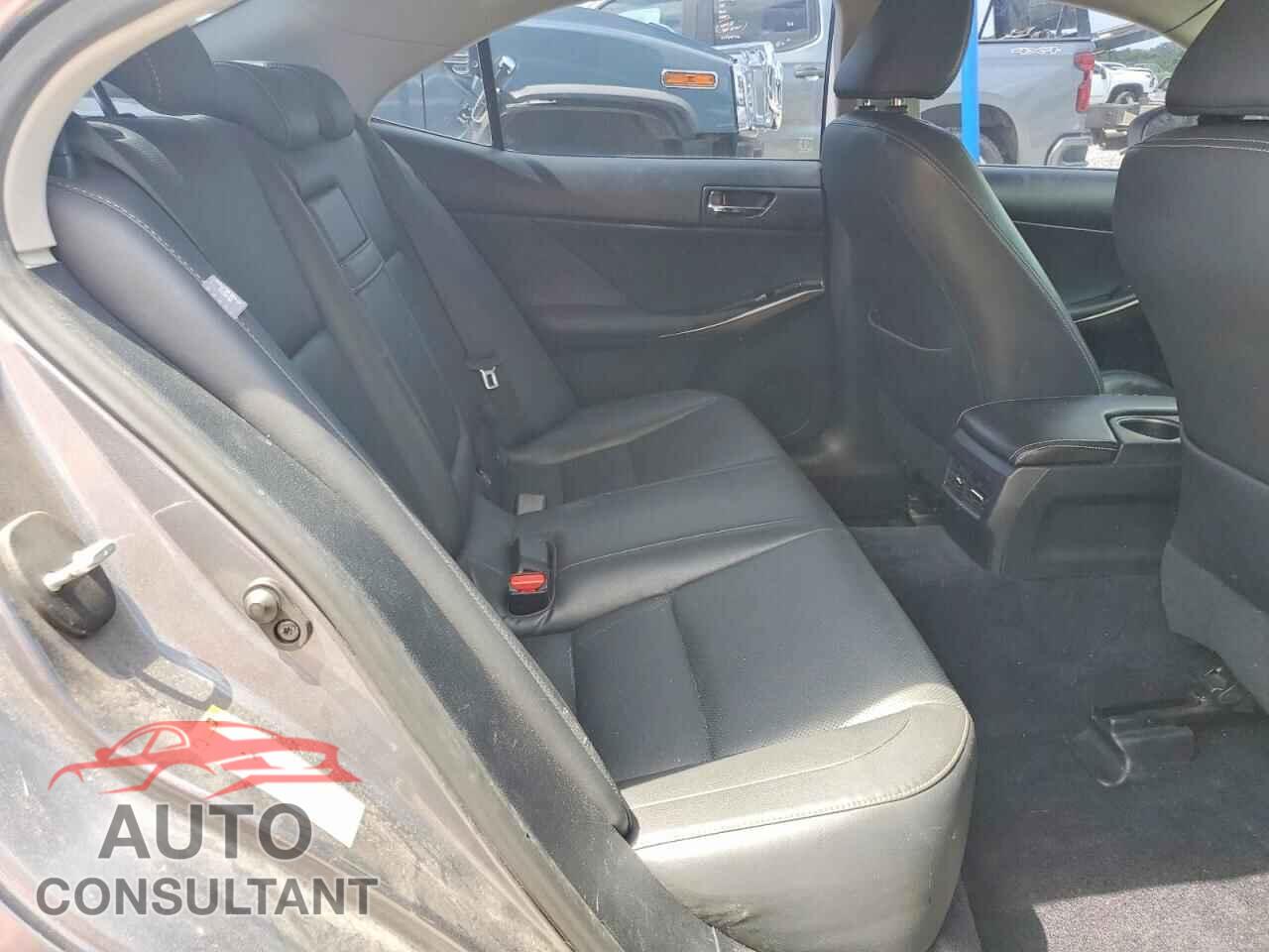 LEXUS IS 2014 - JTHCF1D29E5002335