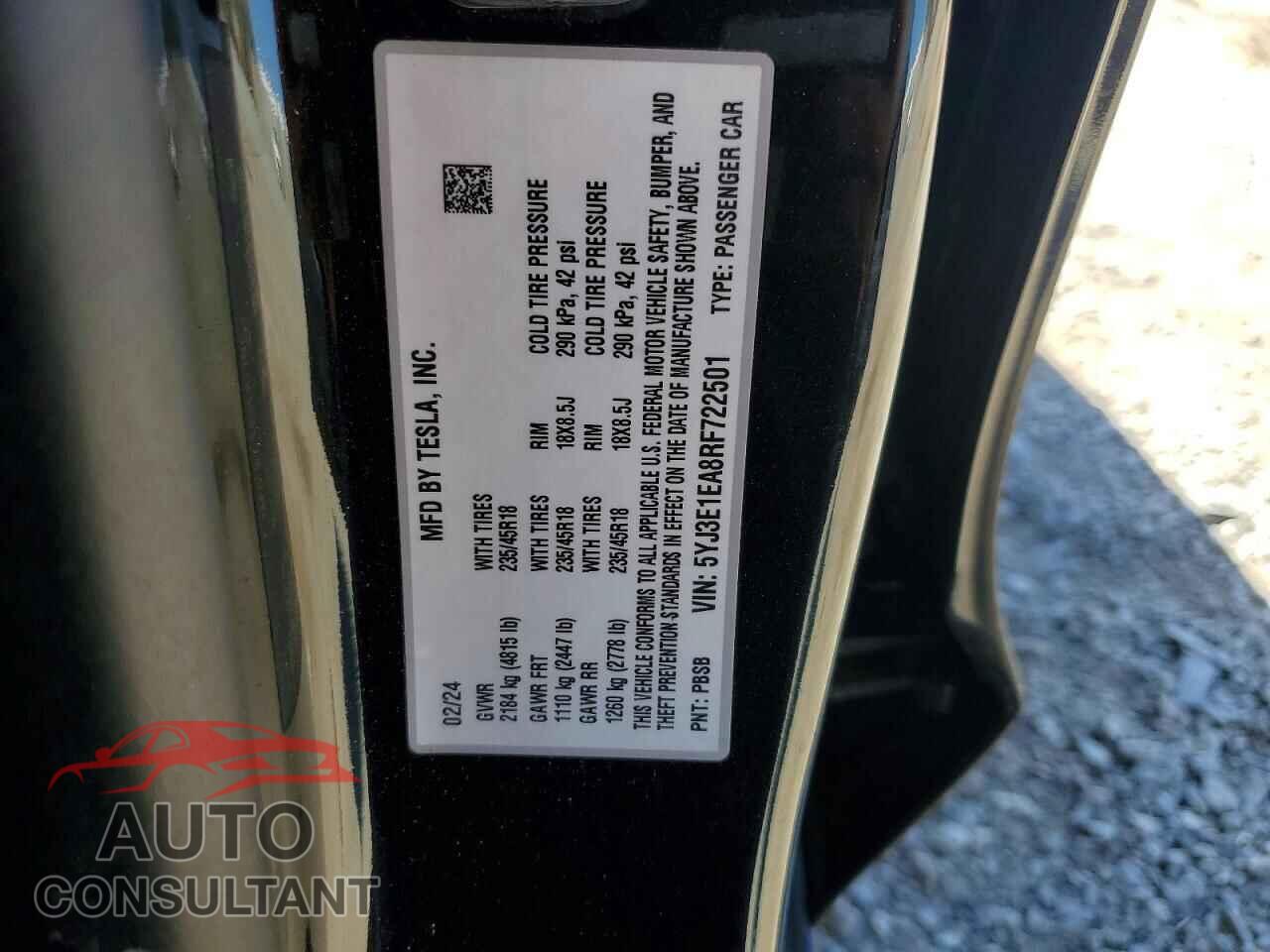 TESLA MODEL 3 2024 - 5YJ3E1EA8RF722501
