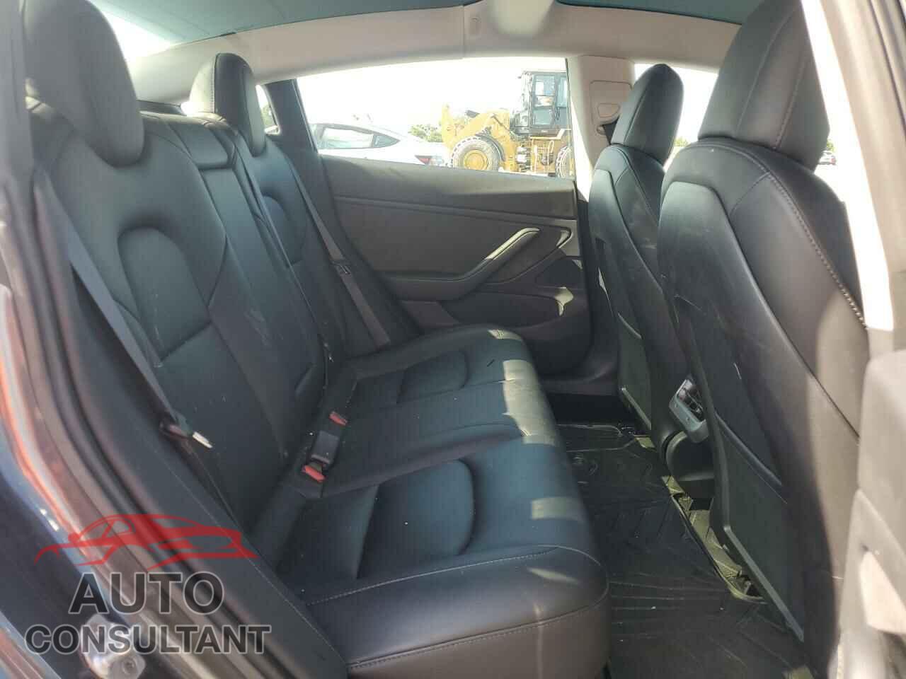 TESLA MODEL 3 2019 - 5YJ3E1EA4KF325650