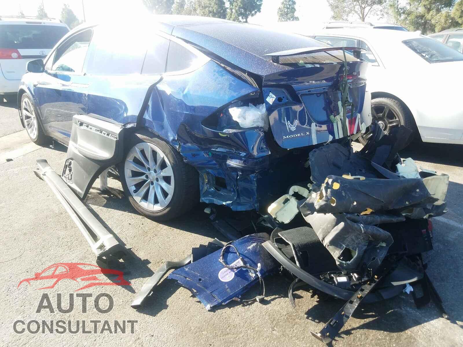 TESLA MODEL X 2019 - 5YJXCBE22KF159635