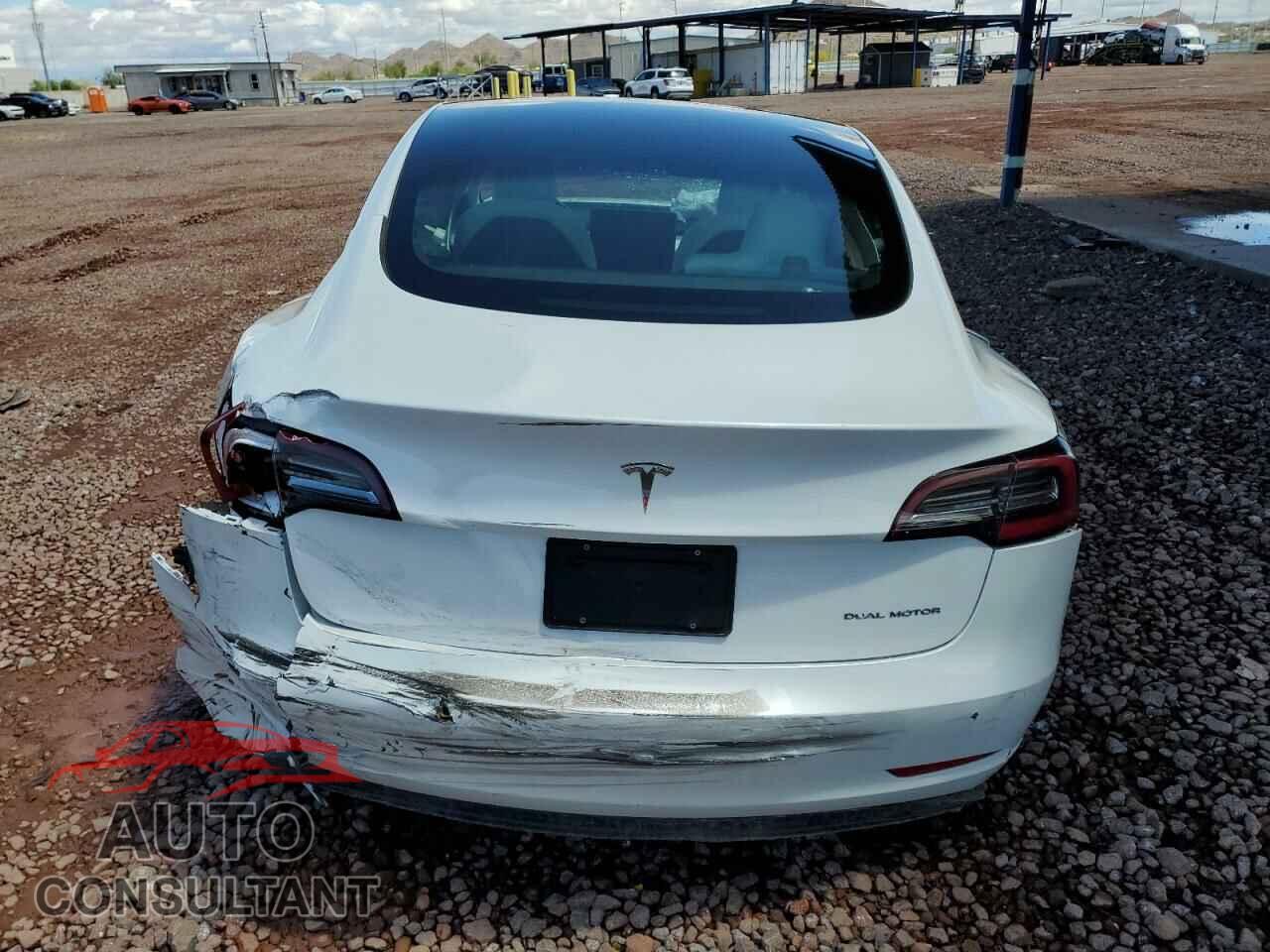 TESLA MODEL 3 2022 - 5YJ3E1EB7NF228519