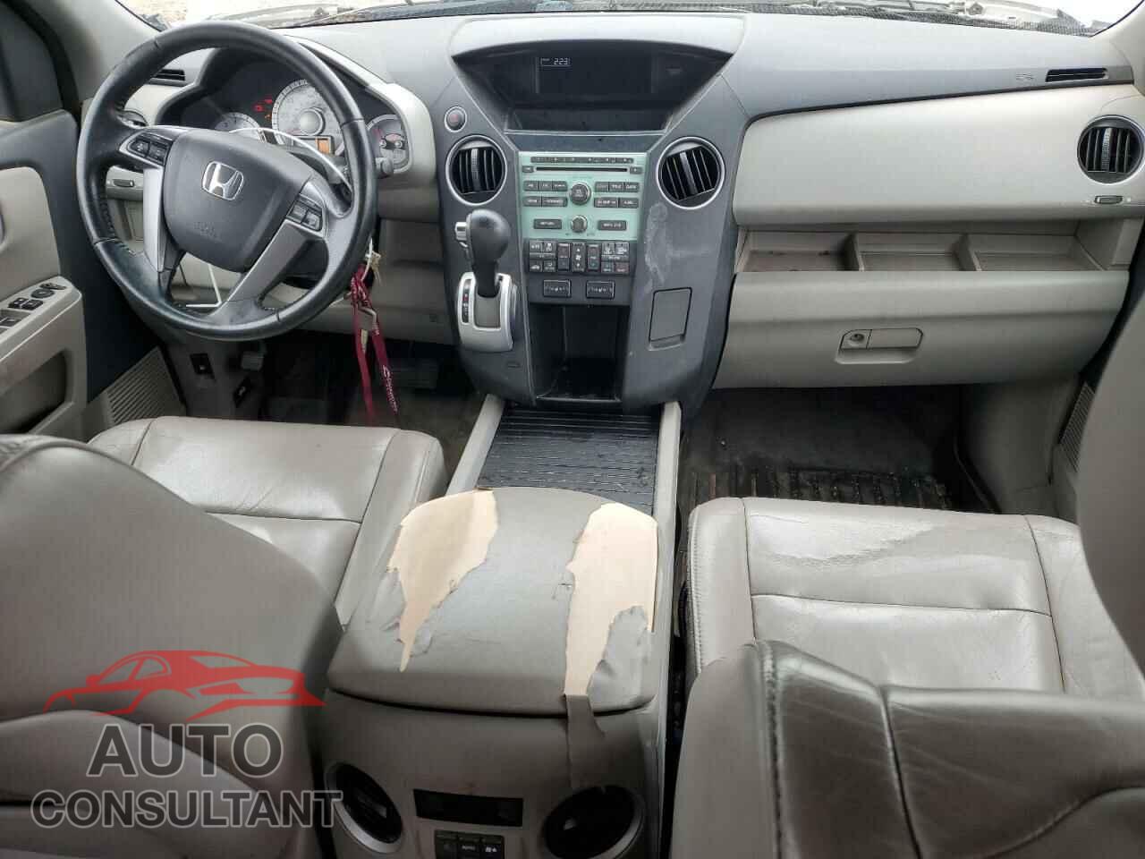 HONDA PILOT 2011 - 5FNYF4H5XBB049932