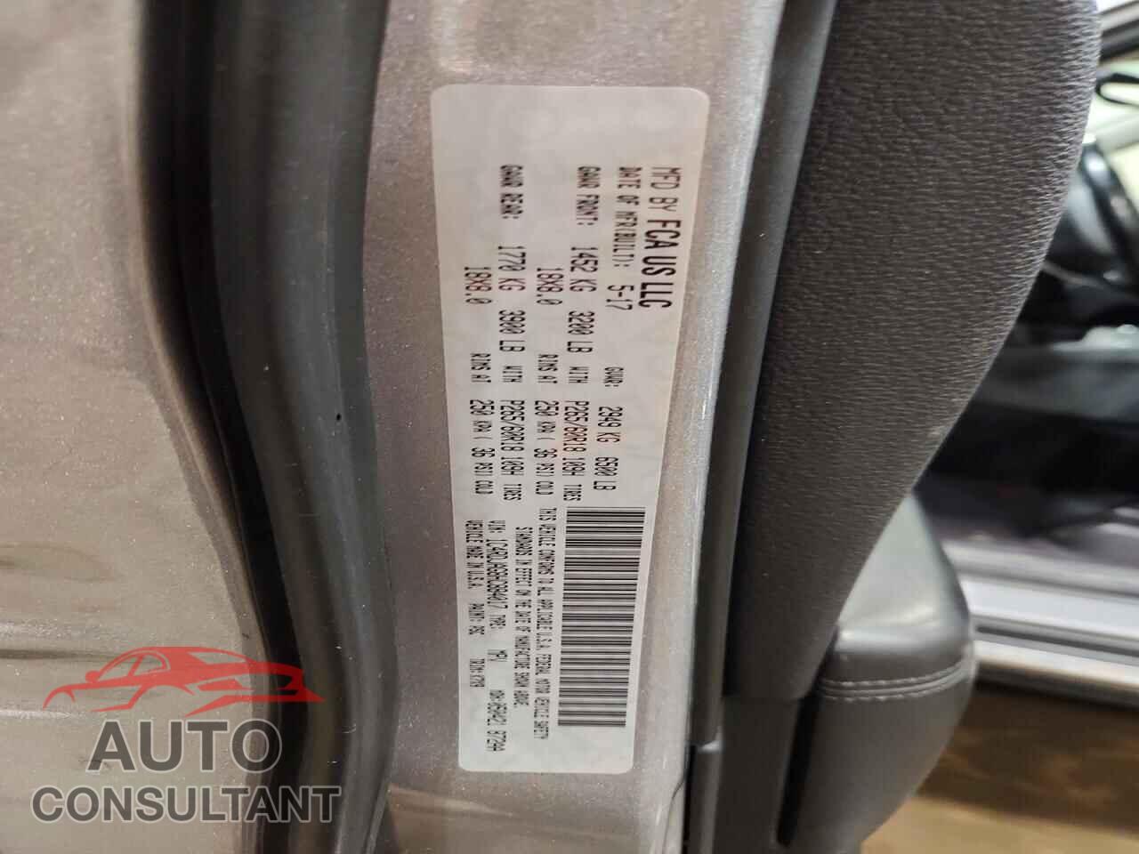 DODGE DURANGO 2017 - 1C4RDJAG8HC884017