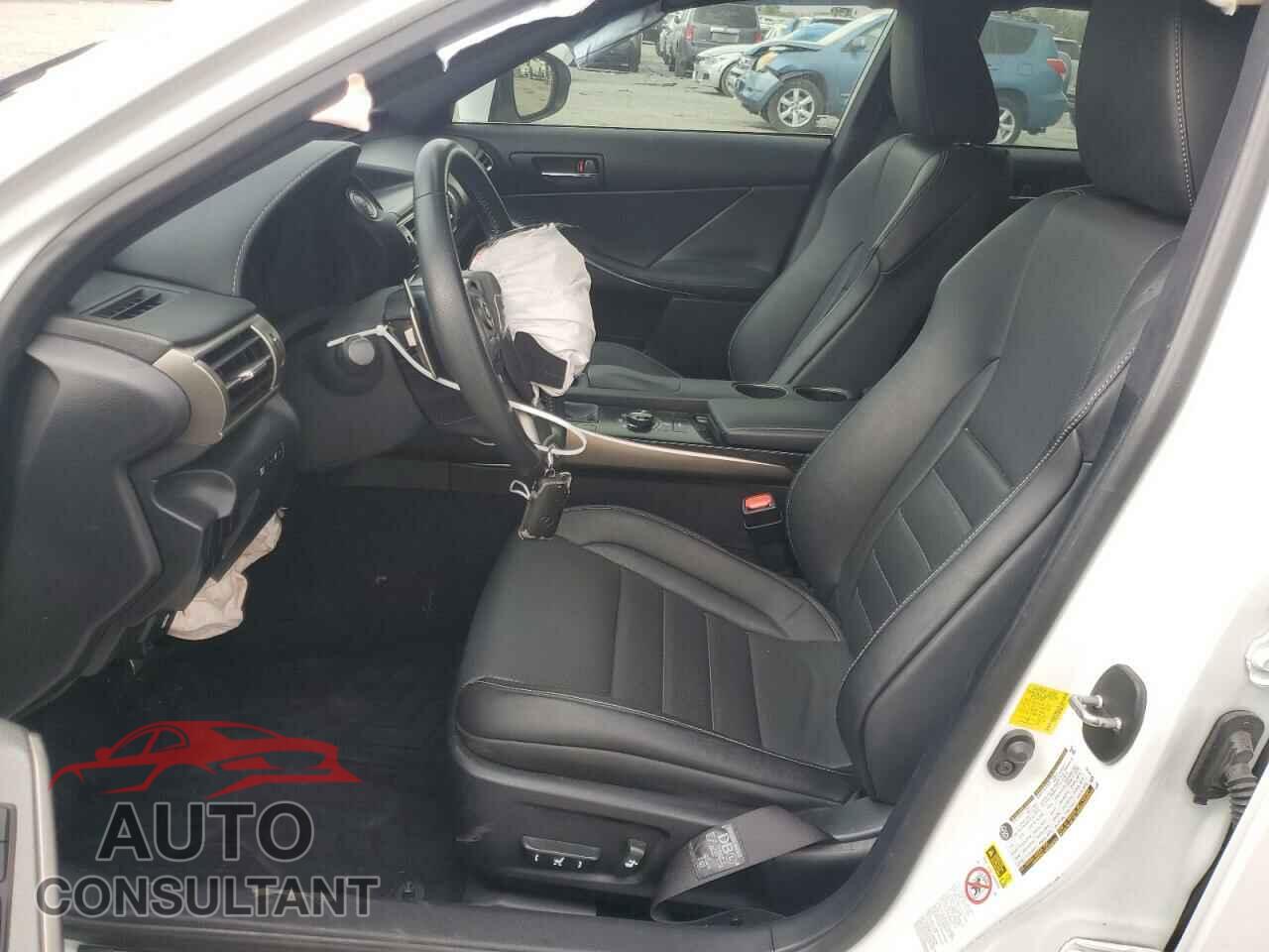 LEXUS IS 2014 - JTHBE1D29E5003225