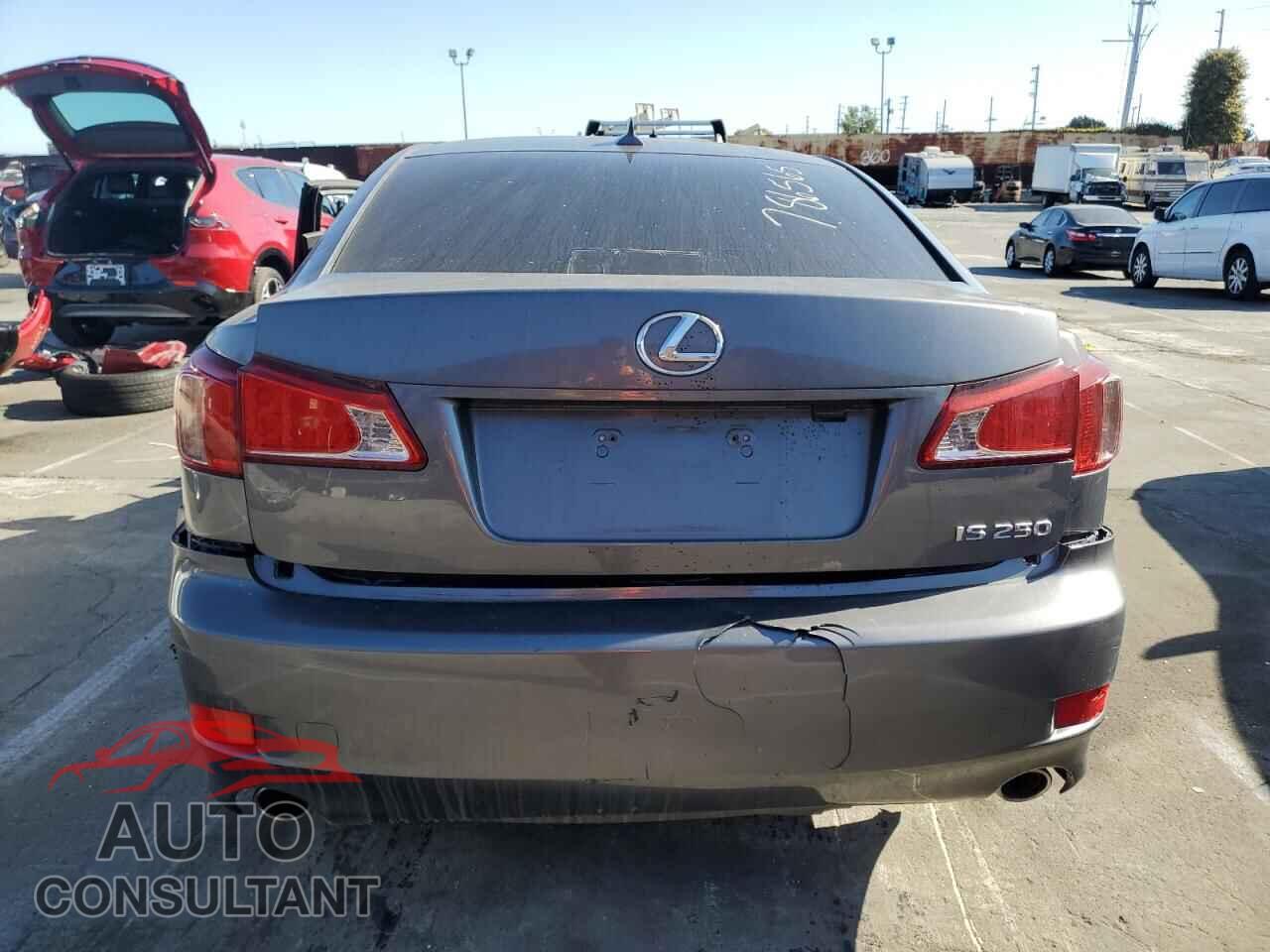 LEXUS IS 2012 - JTHBF5C20C5180667