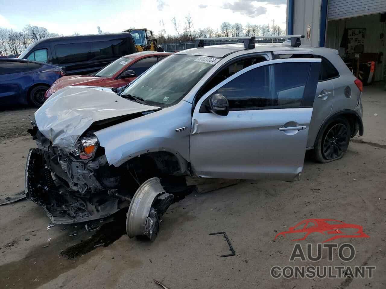 MITSUBISHI OUTLANDER 2018 - JA4AR3AU4JZ025374