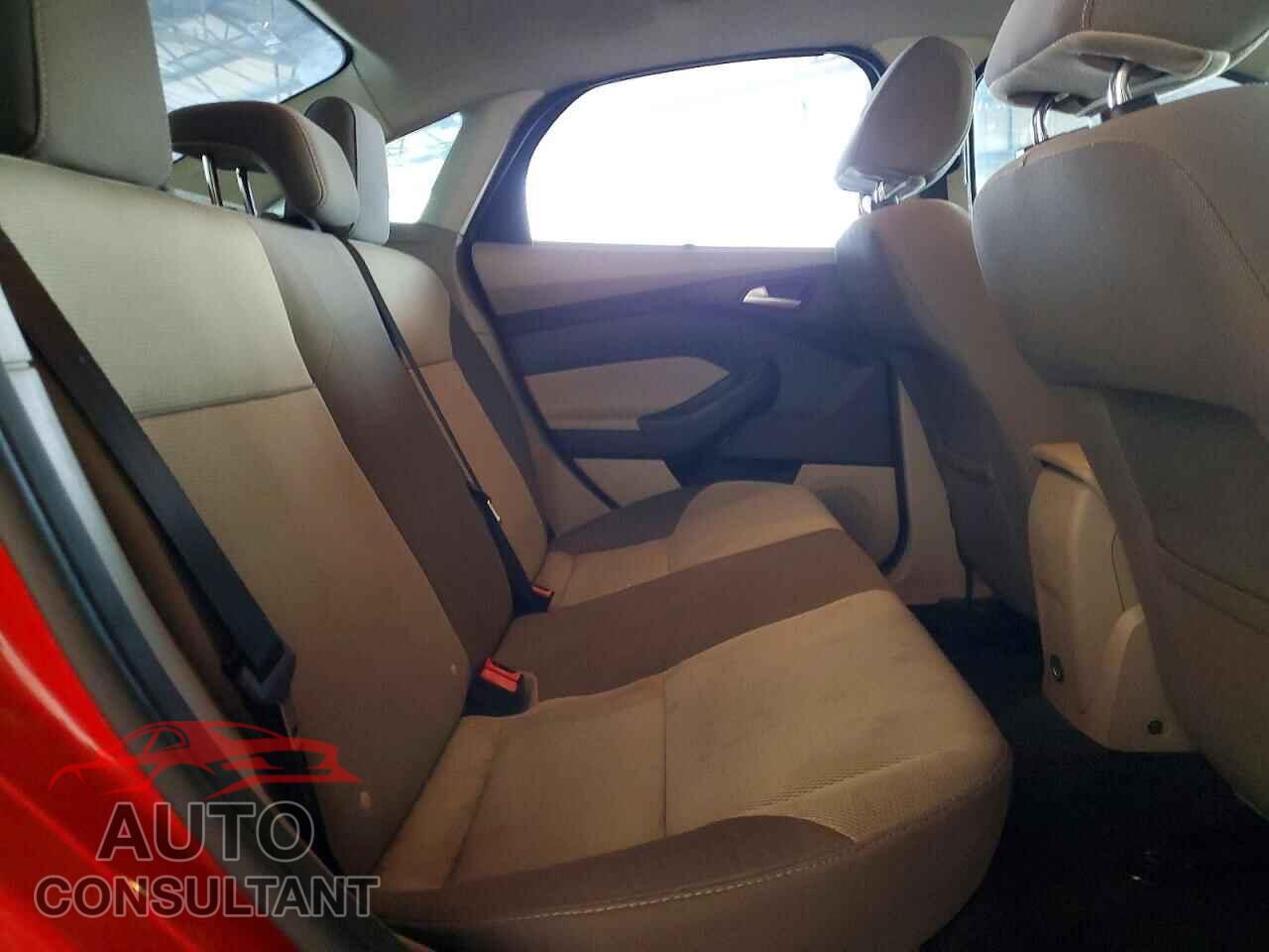 FORD FOCUS 2014 - 1FADP3F23EL162370