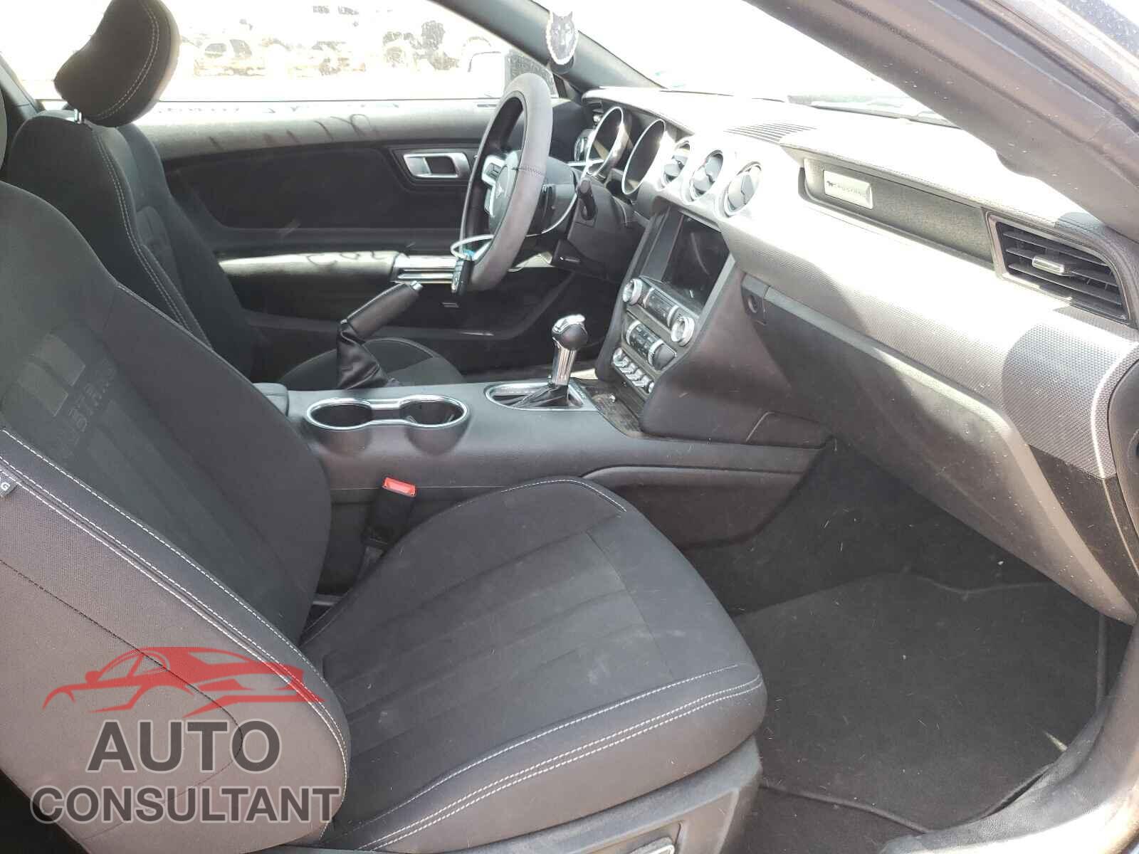 FORD MUSTANG 2019 - 1FA6P8CF7K5152924