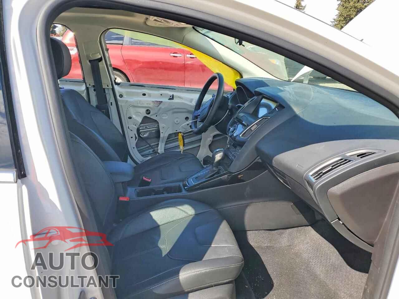 FORD FOCUS 2017 - 1FADP3J21HL227714
