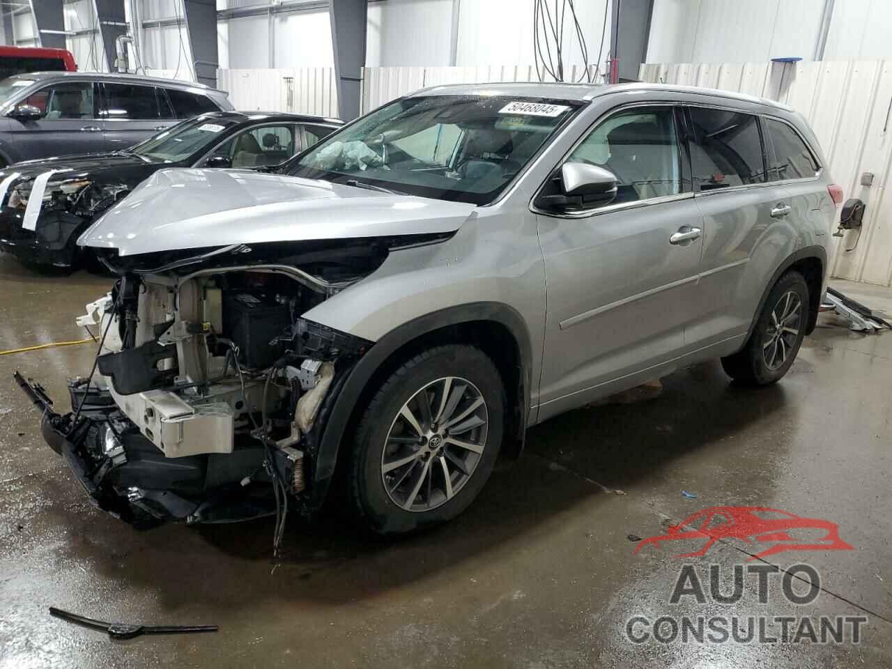 TOYOTA HIGHLANDER 2018 - 5TDJZRFH6JS538194