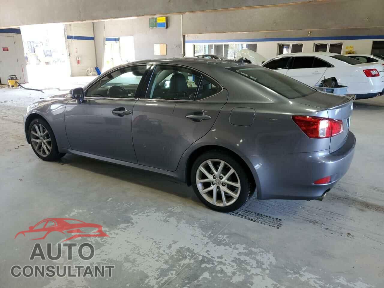 LEXUS IS 2012 - JTHCF5C2XC5054708