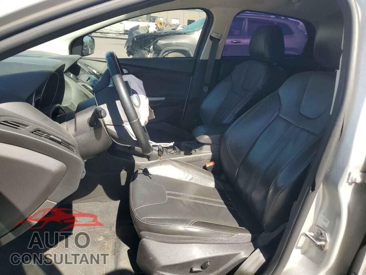 FORD FOCUS 2014 - 1FADP3K2XEL443829