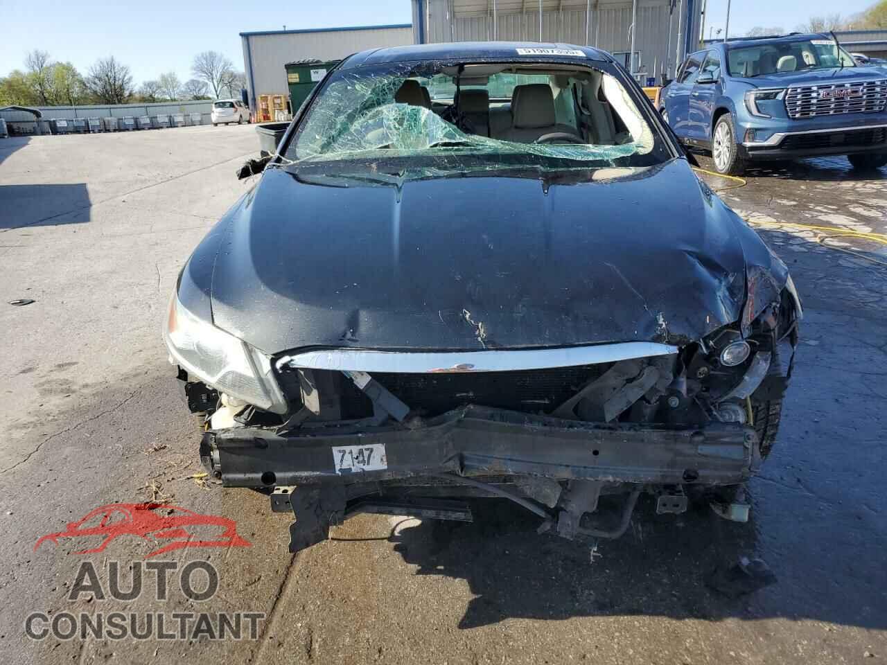 FORD TAURUS 2011 - 1FAHP2FW7BG117676