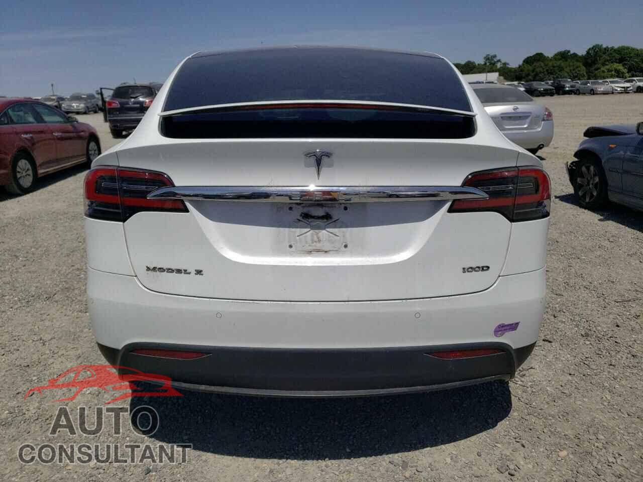 TESLA MODEL X 2018 - 5YJXCAE29JF133588