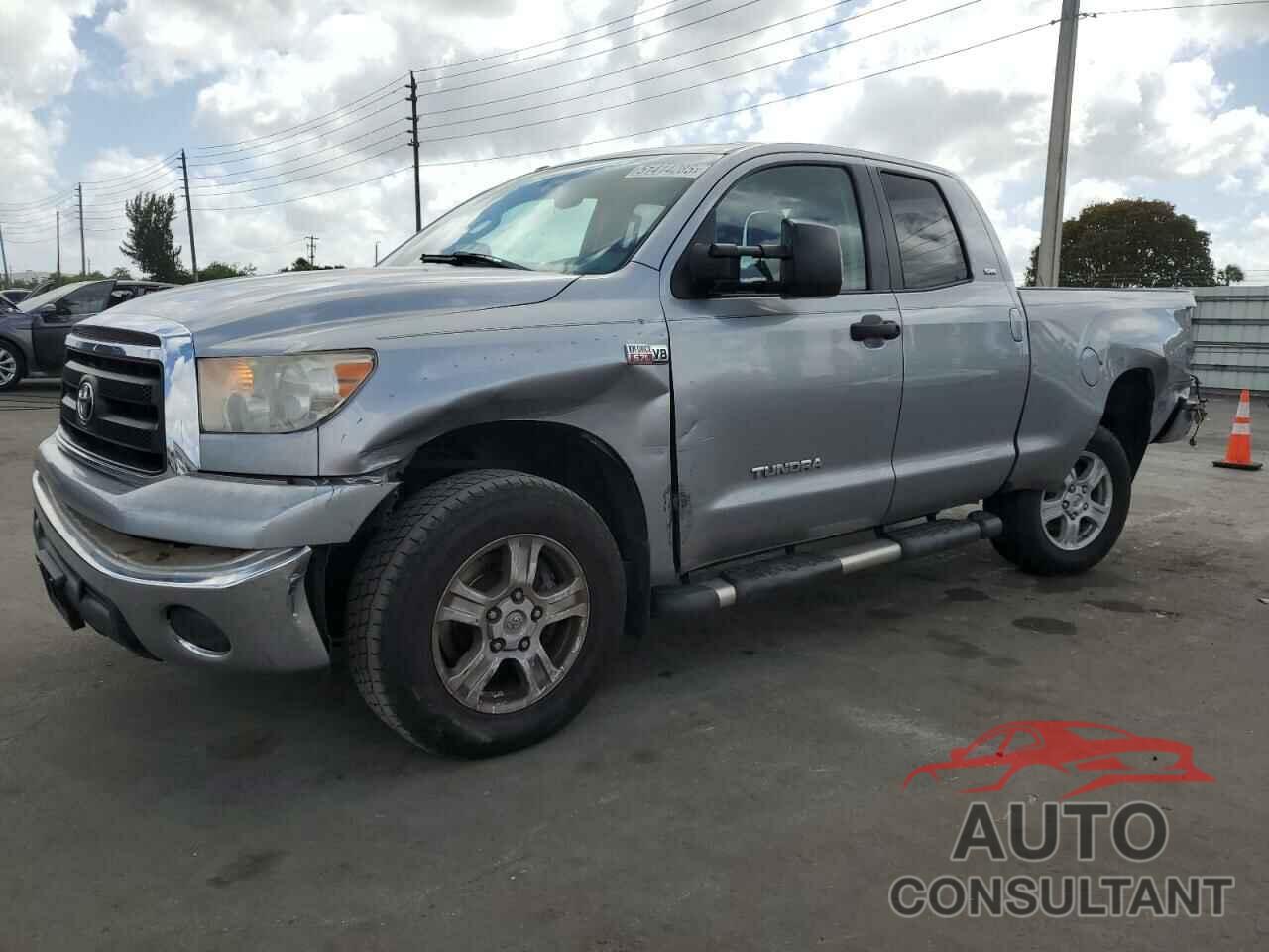 TOYOTA TUNDRA 2013 - 5TFRY5F18DX141389