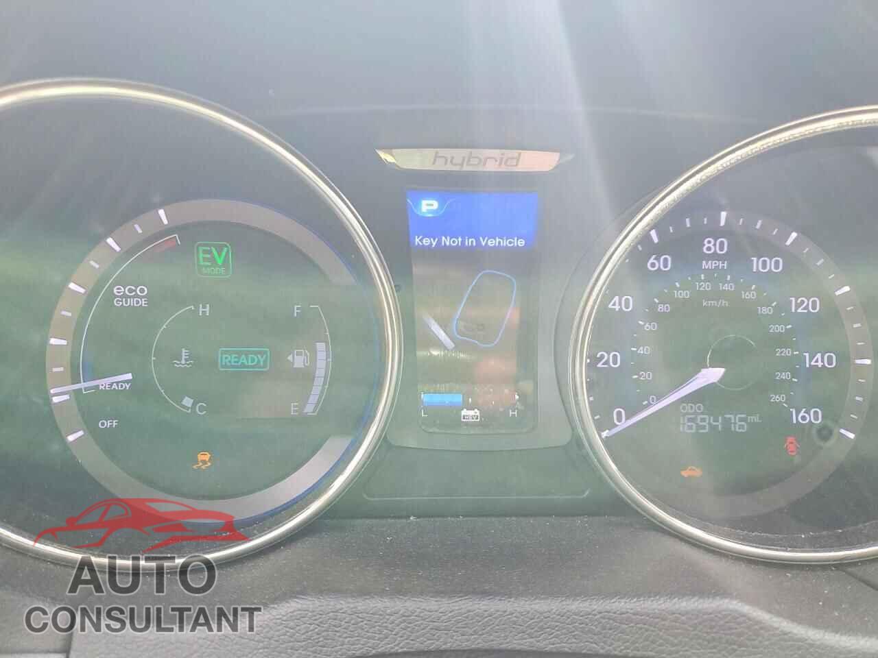 HYUNDAI SONATA 2011 - KMHEC4A43BA012271