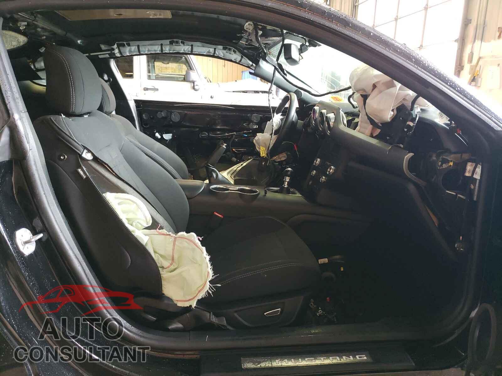 FORD MUSTANG 2019 - 1FA6P8CF5K5121946