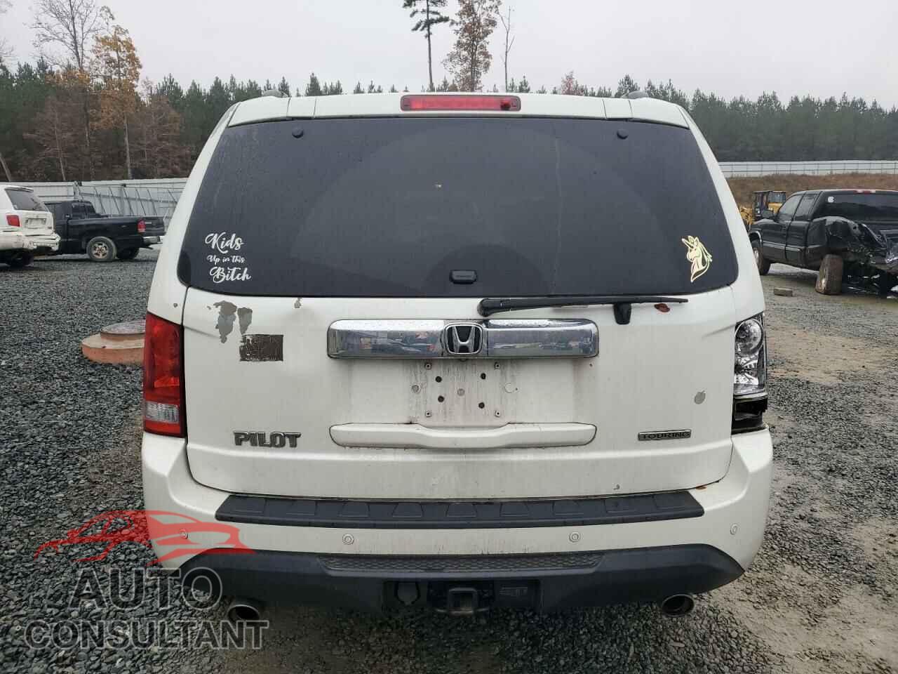 HONDA PILOT 2013 - 5FNYF3H90DB017975