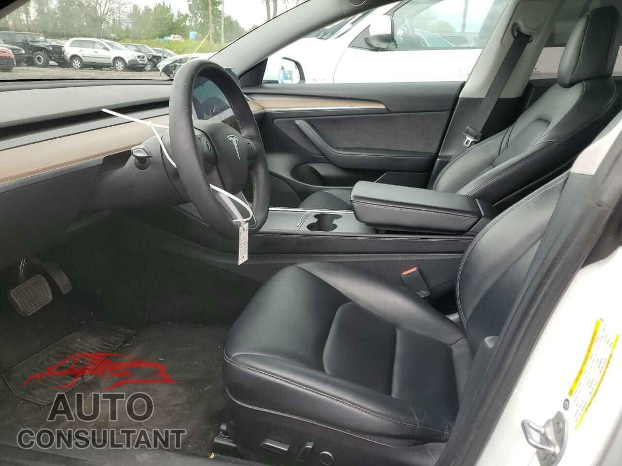 TESLA MODEL 3 2021 - 5YJ3E1EA1MF093527