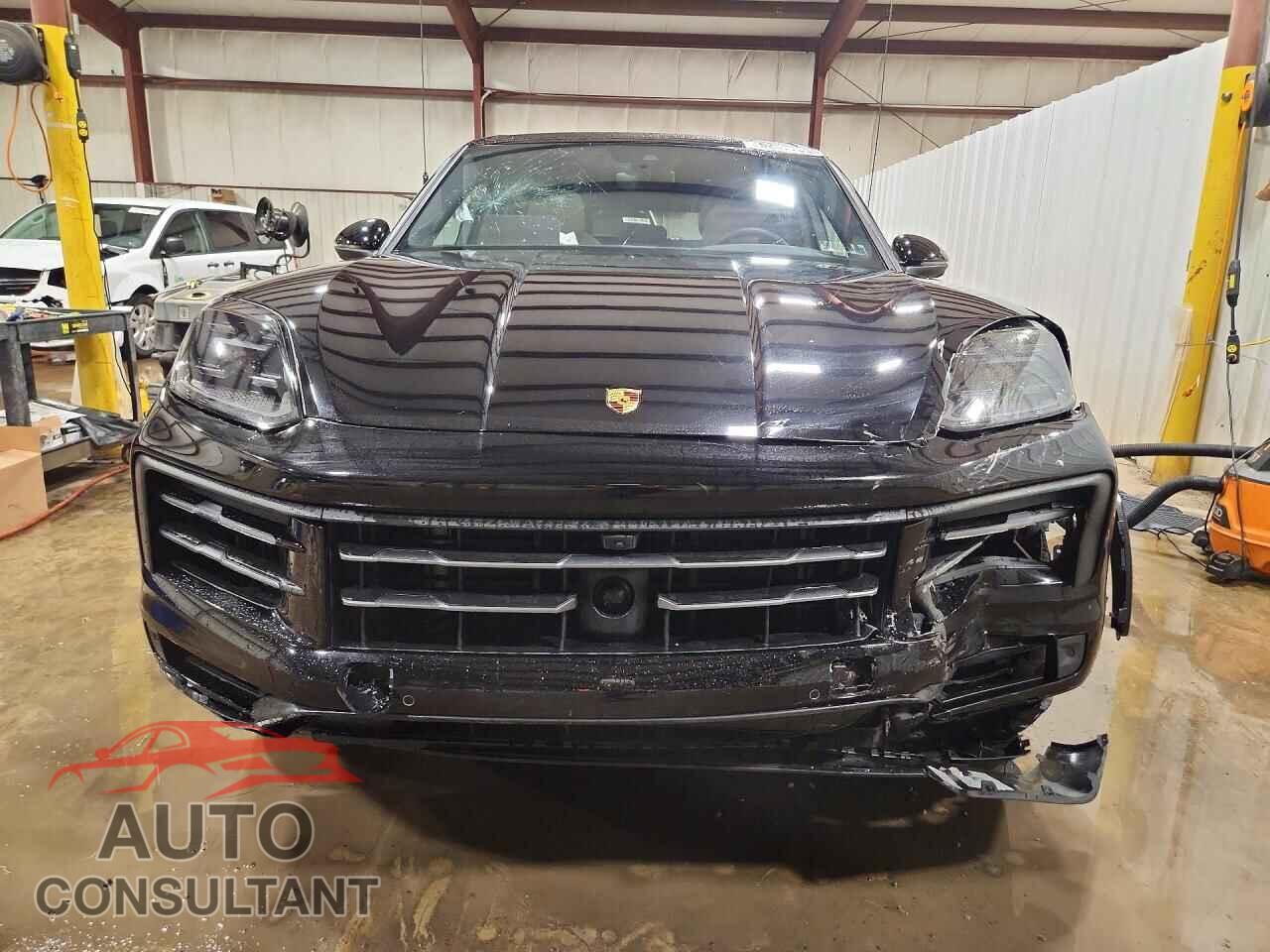 PORSCHE CAYENNE 2024 - WP1AA2AY5RDA13848