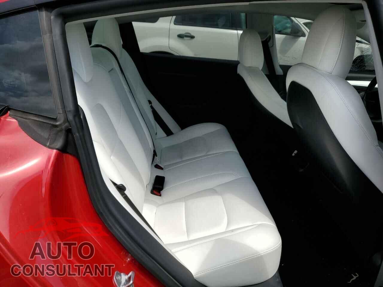 TESLA MODEL 3 2021 - 5YJ3E1EBXMF975921