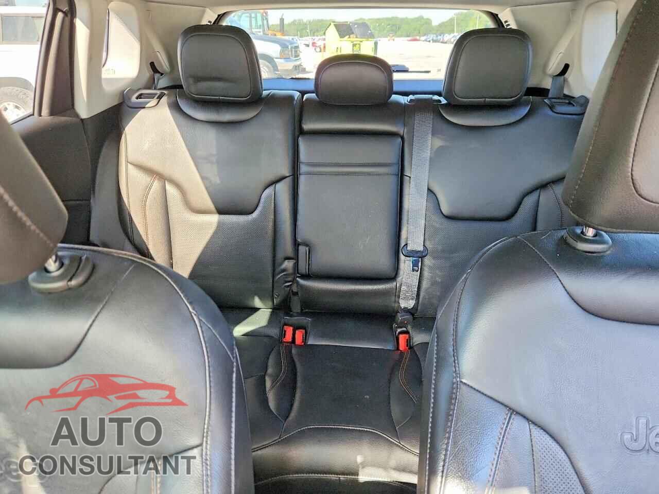 JEEP COMPASS 2018 - 3C4NJDCB8JT190478