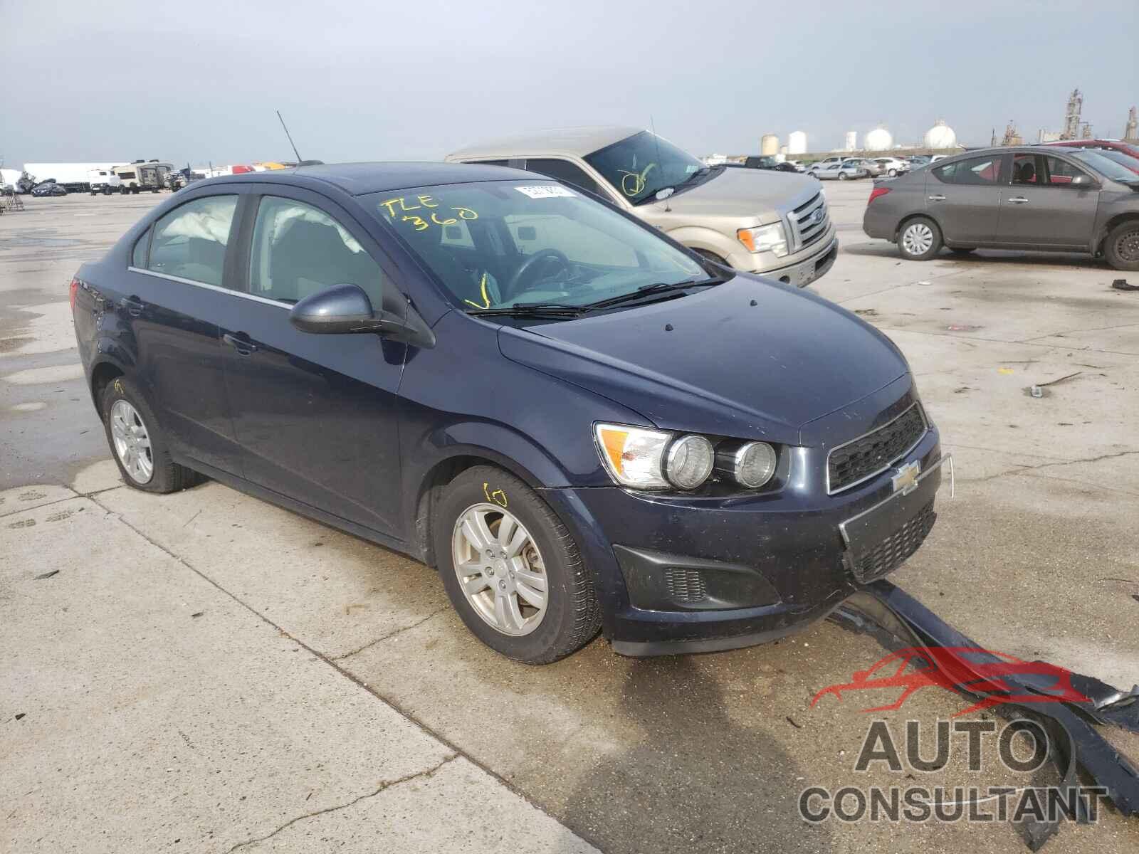 CHEVROLET SONIC 2016 - 1G1JC5SH2G4126027
