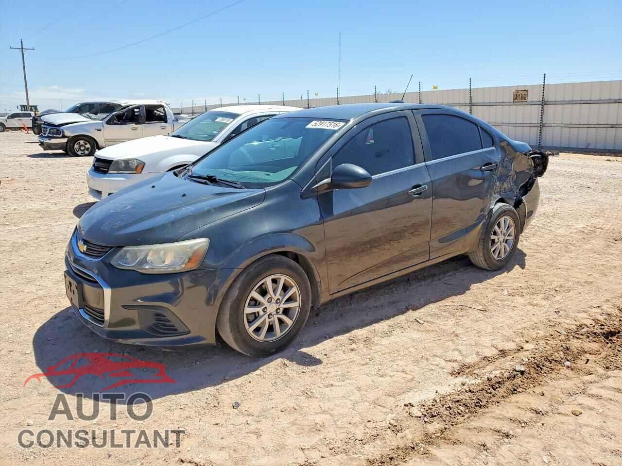 CHEVROLET SONIC 2017 - 1G1JD5SG8H4141671