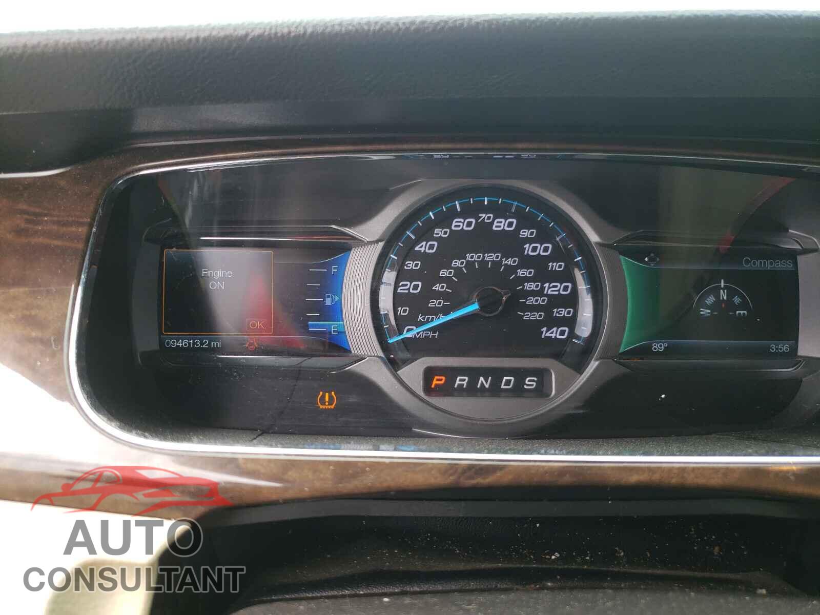 FORD TAURUS 2018 - 1FAHP2F82JG138094