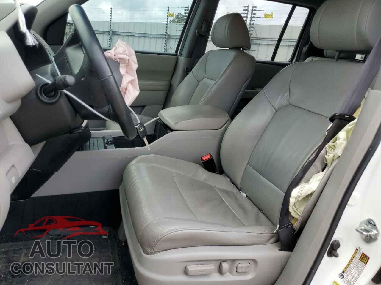 HONDA PILOT 2011 - 5FNYF3H68BB037328