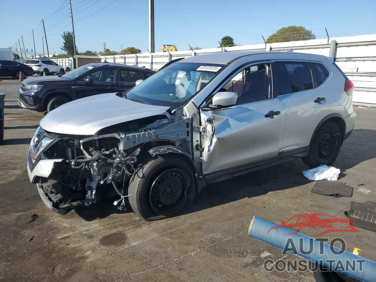 NISSAN ROGUE 2017 - KNMAT2MT9HP555821