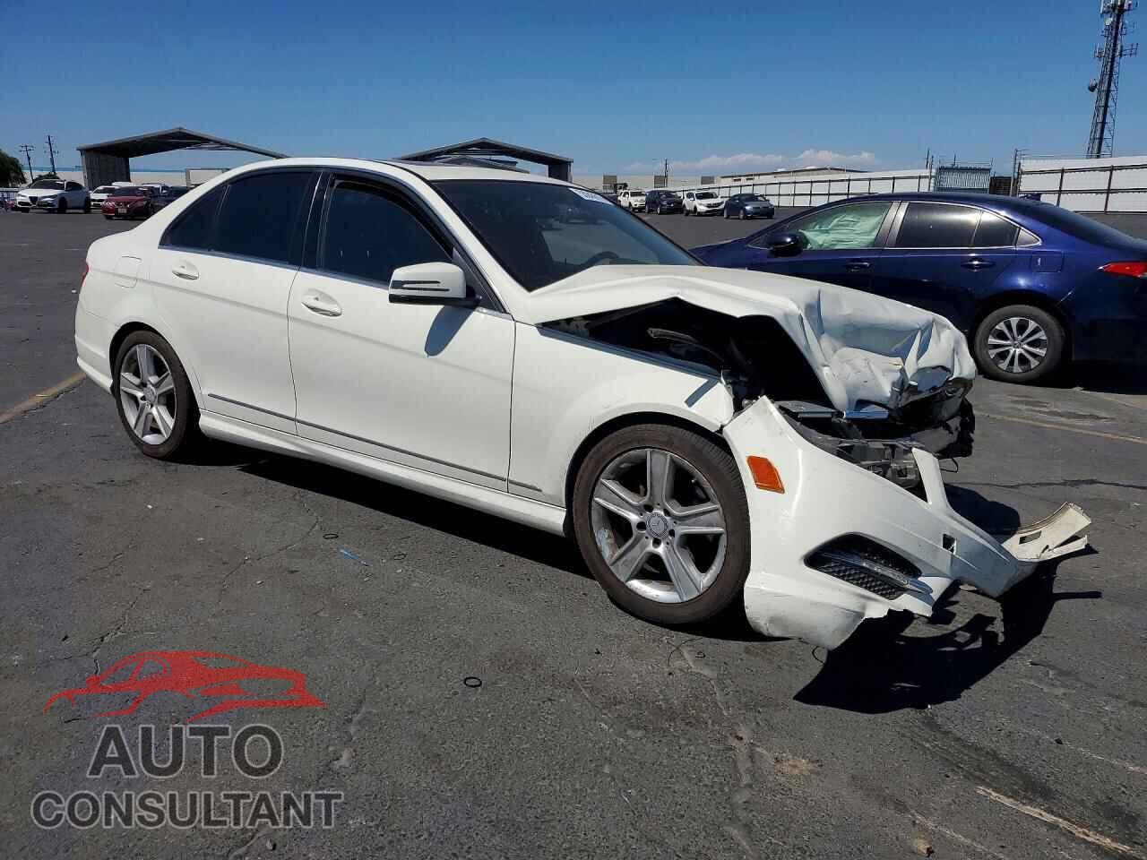 MERCEDES-BENZ C-CLASS 2011 - WDDGF5EB2BA515749
