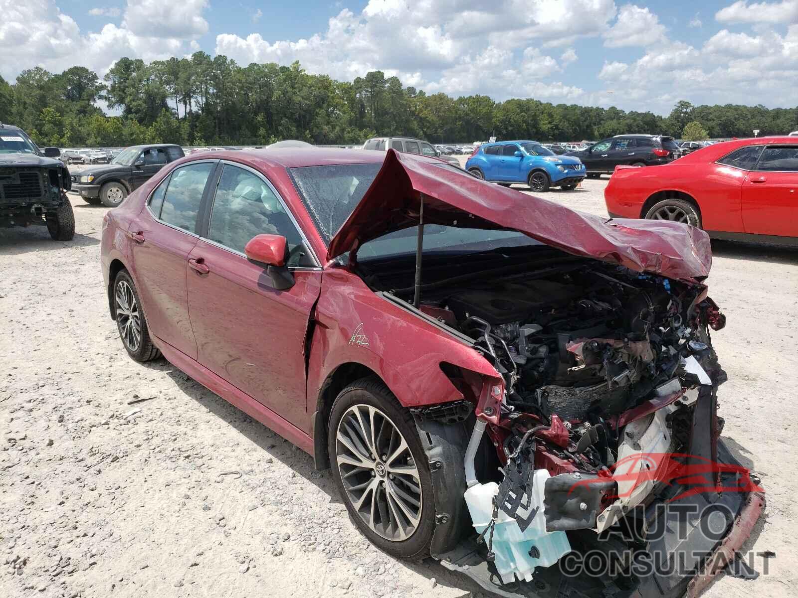 TOYOTA CAMRY 2018 - 4T1B11HKXJU627263
