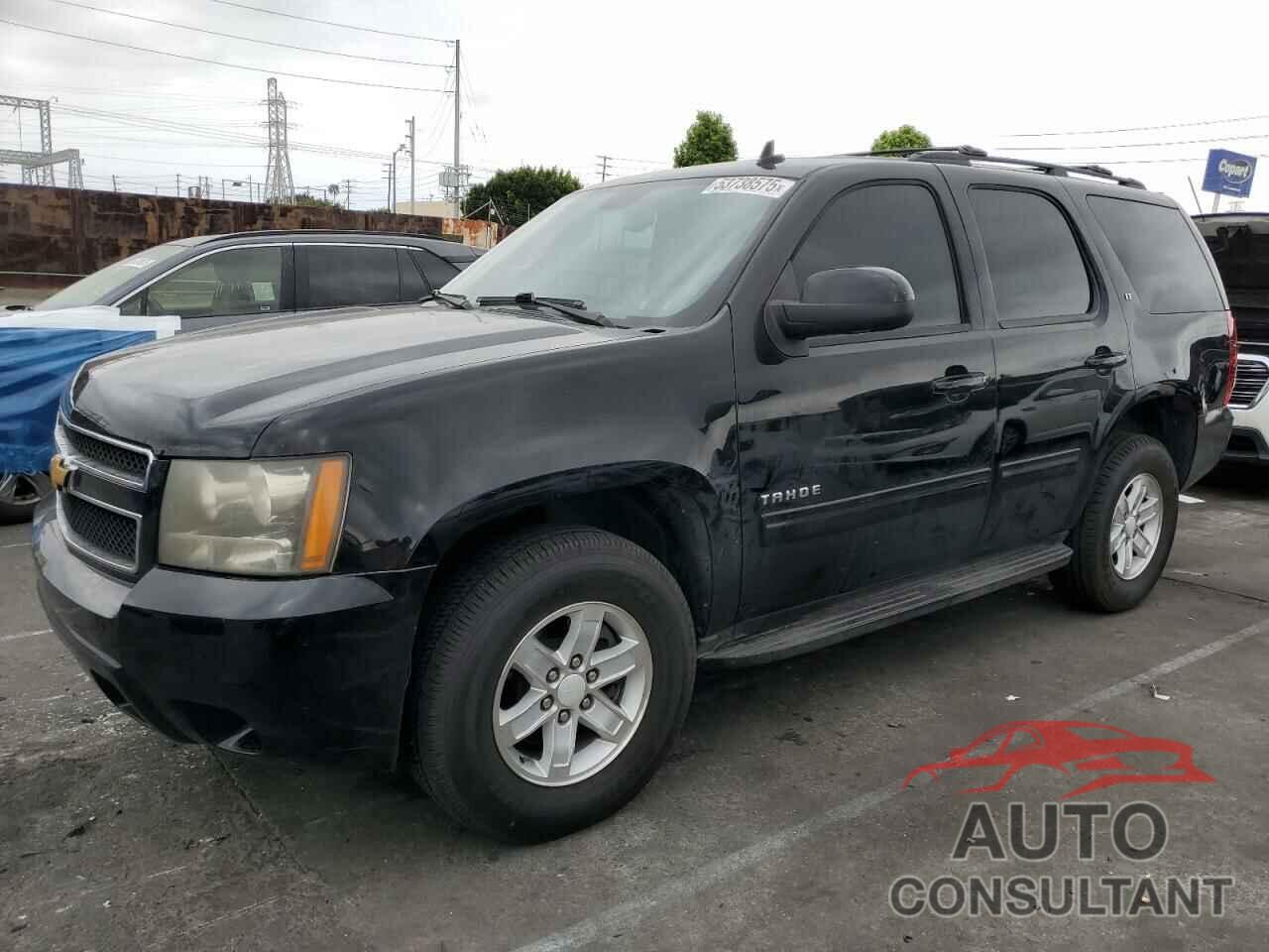 CHEVROLET TAHOE 2013 - 1GNSCBE03DR106164