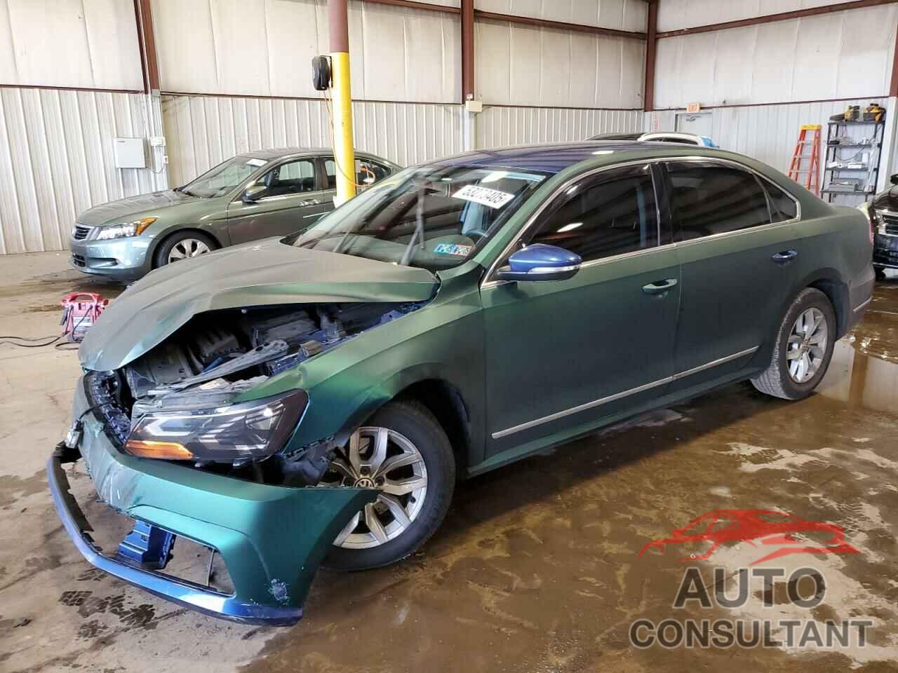 VOLKSWAGEN PASSAT 2017 - 1VWAT7A39HC051825