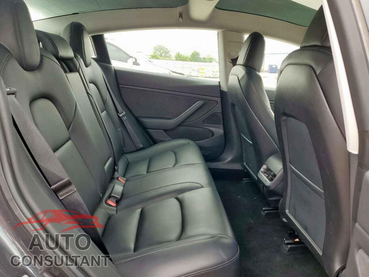TESLA MODEL 3 2019 - 5YJ3E1EA4KF307519