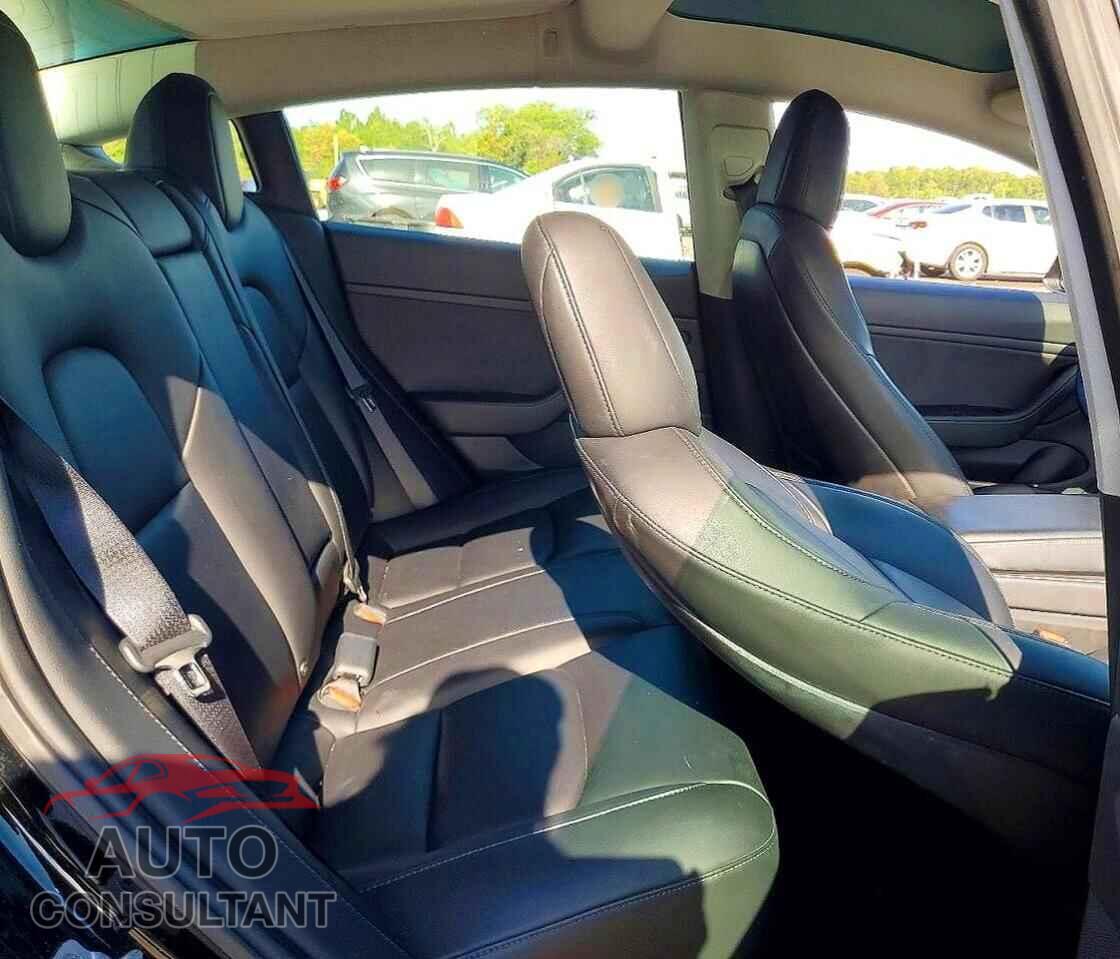 TESLA MODEL 3 2019 - 5YJ3E1EB4KF208563