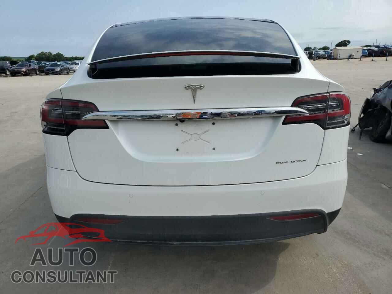 TESLA MODEL X 2020 - 5YJXCBE29LF247437
