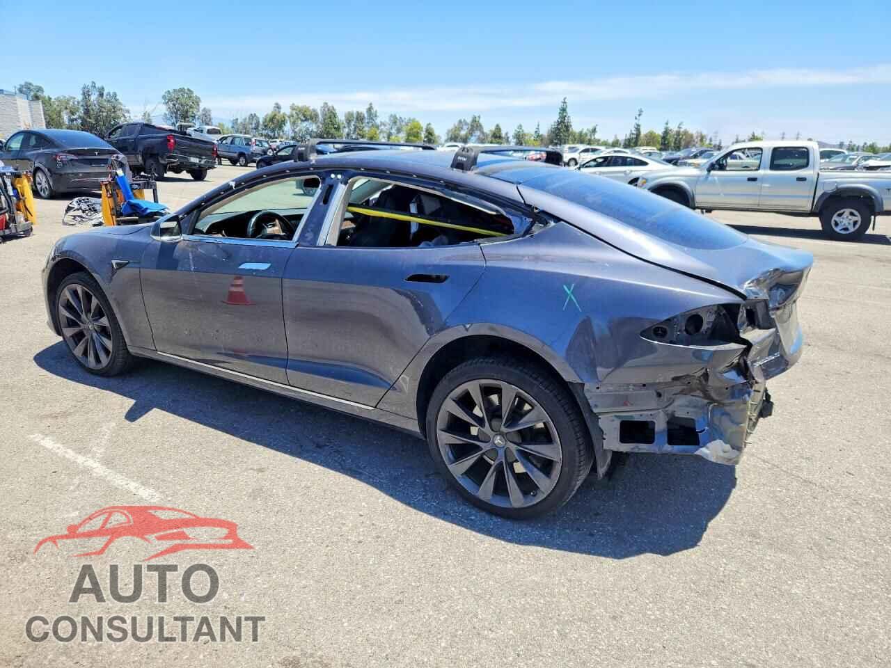 TESLA MODEL S 2018 - 5YJSA1E25JF283973