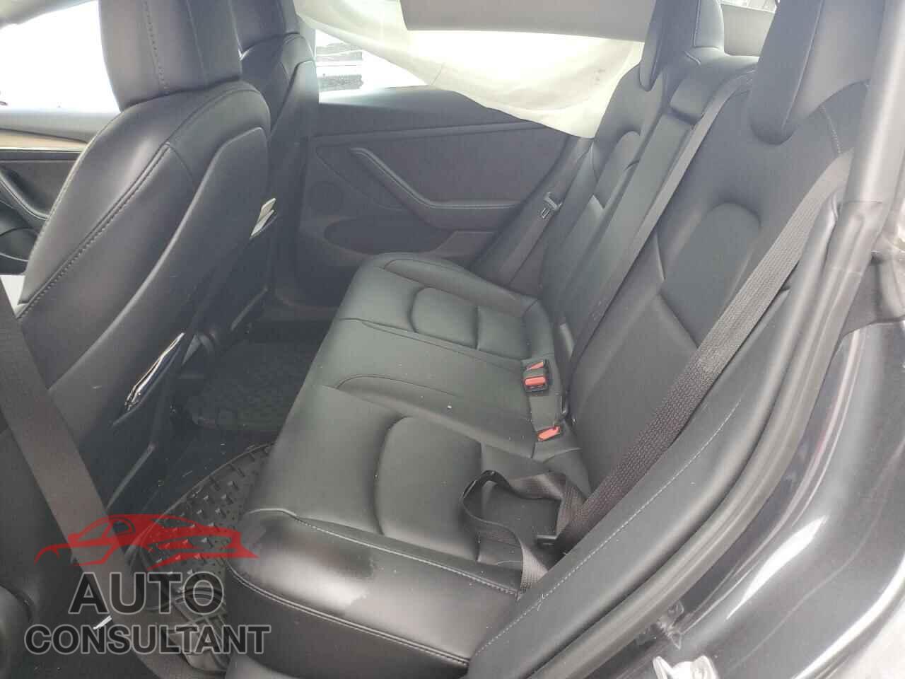 TESLA MODEL 3 2021 - 5YJ3E1EB4MF983545