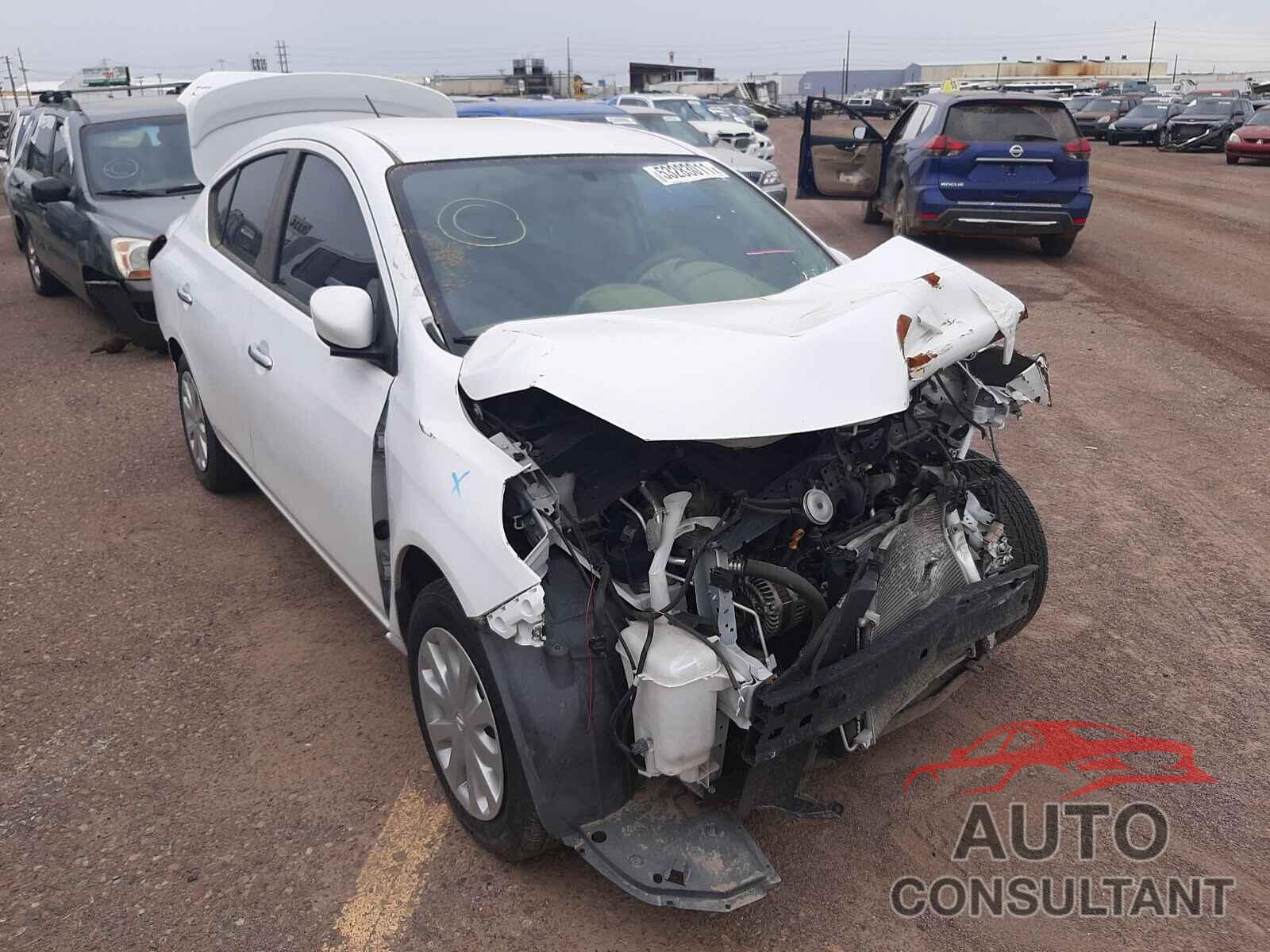 NISSAN VERSA 2018 - 3N1CN7APXJK425127