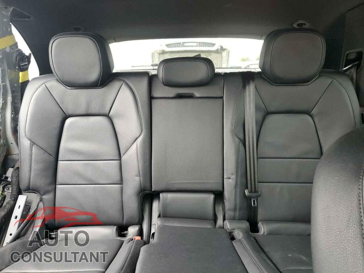 PORSCHE CAYENNE 2024 - WP1AA2AY3RDA11208